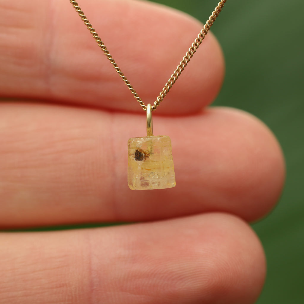 Ruwe gele Saffier - Sri lanka