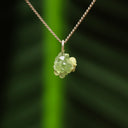 Ruwe groene granaat hanger