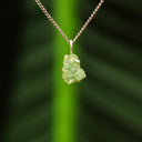 Ruwe groene granaat hanger