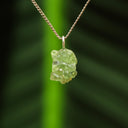 Ruwe groene granaat hanger