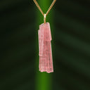 Ruwe roze Toermalijn hanger