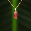 Ruwe robijn hanger