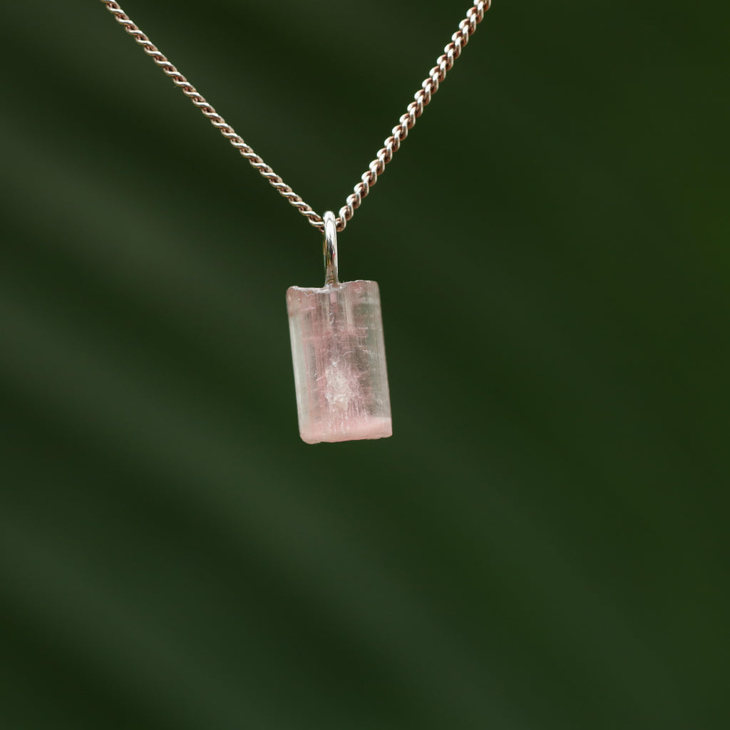 Ruwe roze Toermalijn