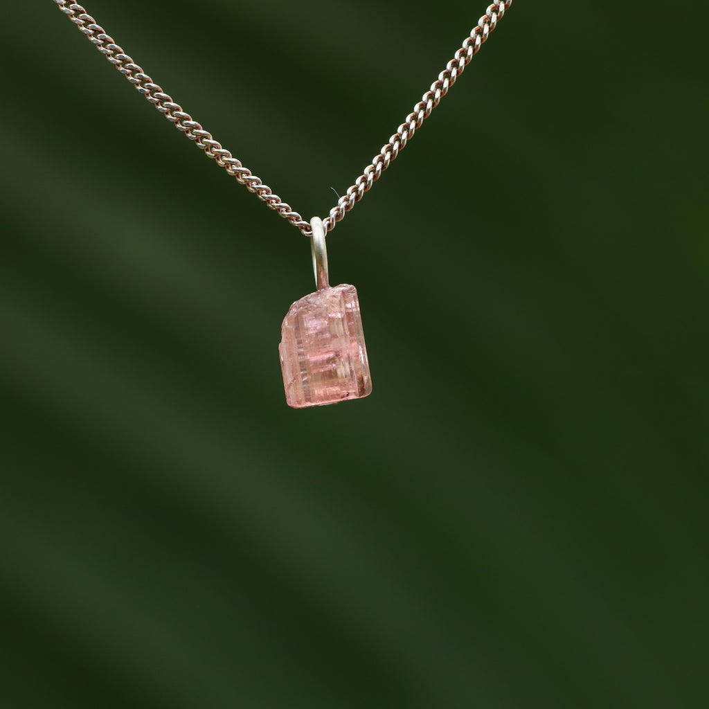 Ruwe roze Toermalijn