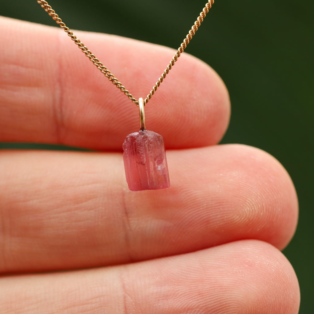 Ruwe roze Toermalijn