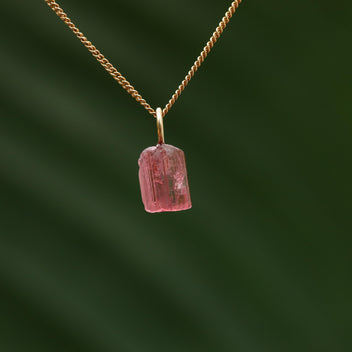 Ruwe roze Toermalijn