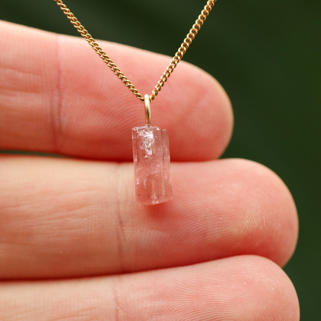 Ruwe roze Toermalijn