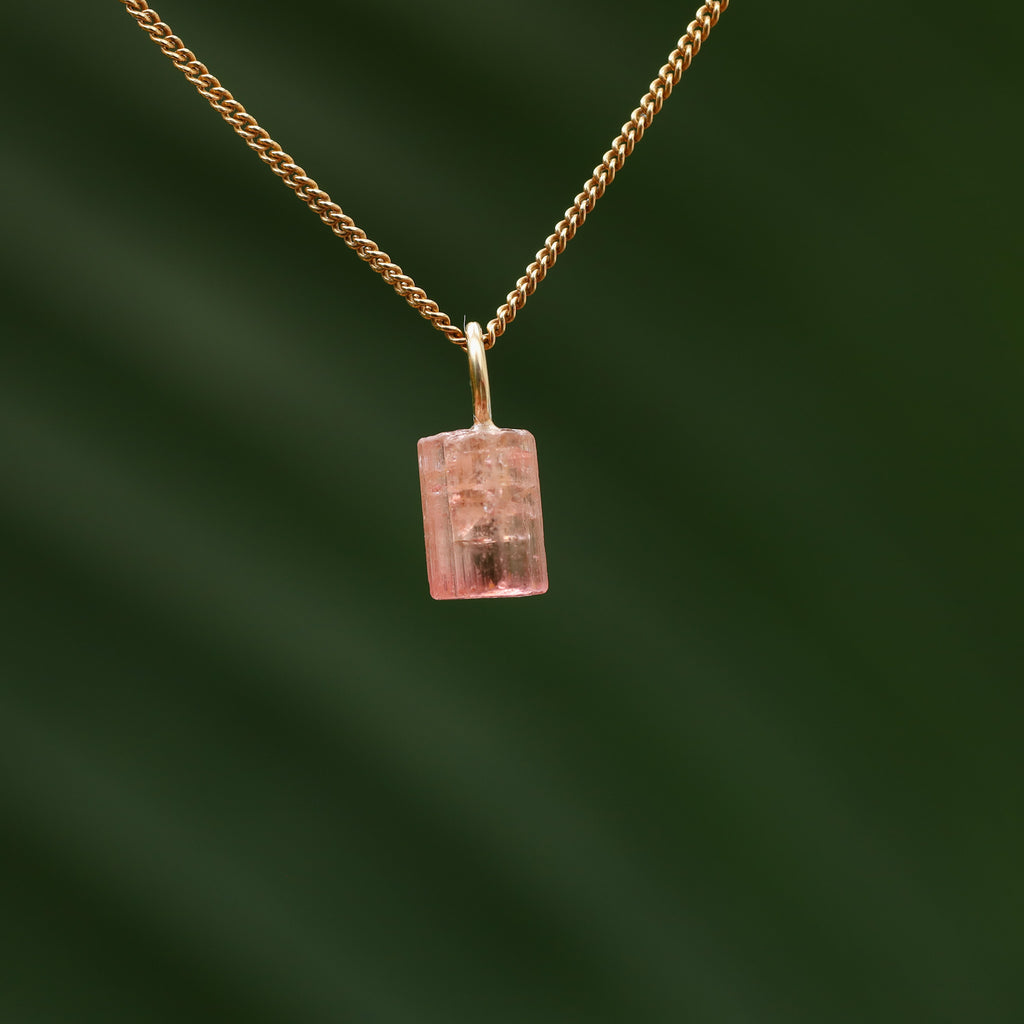 Ruwe roze Toermalijn