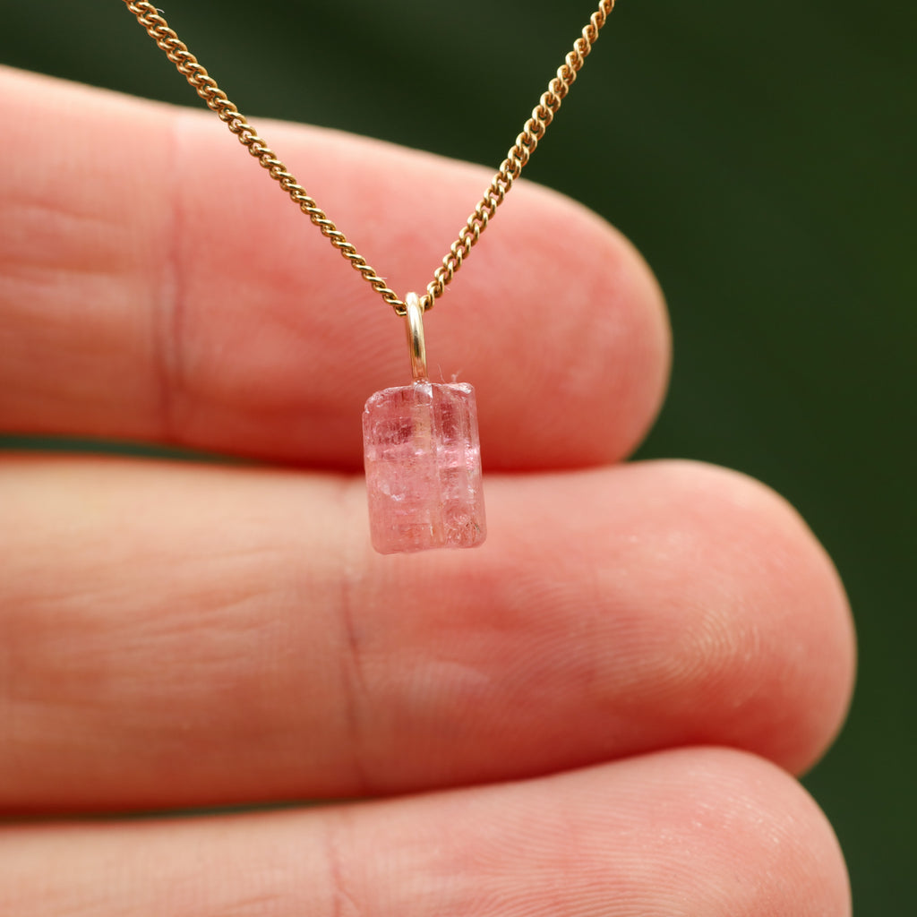 Ruwe roze Toermalijn