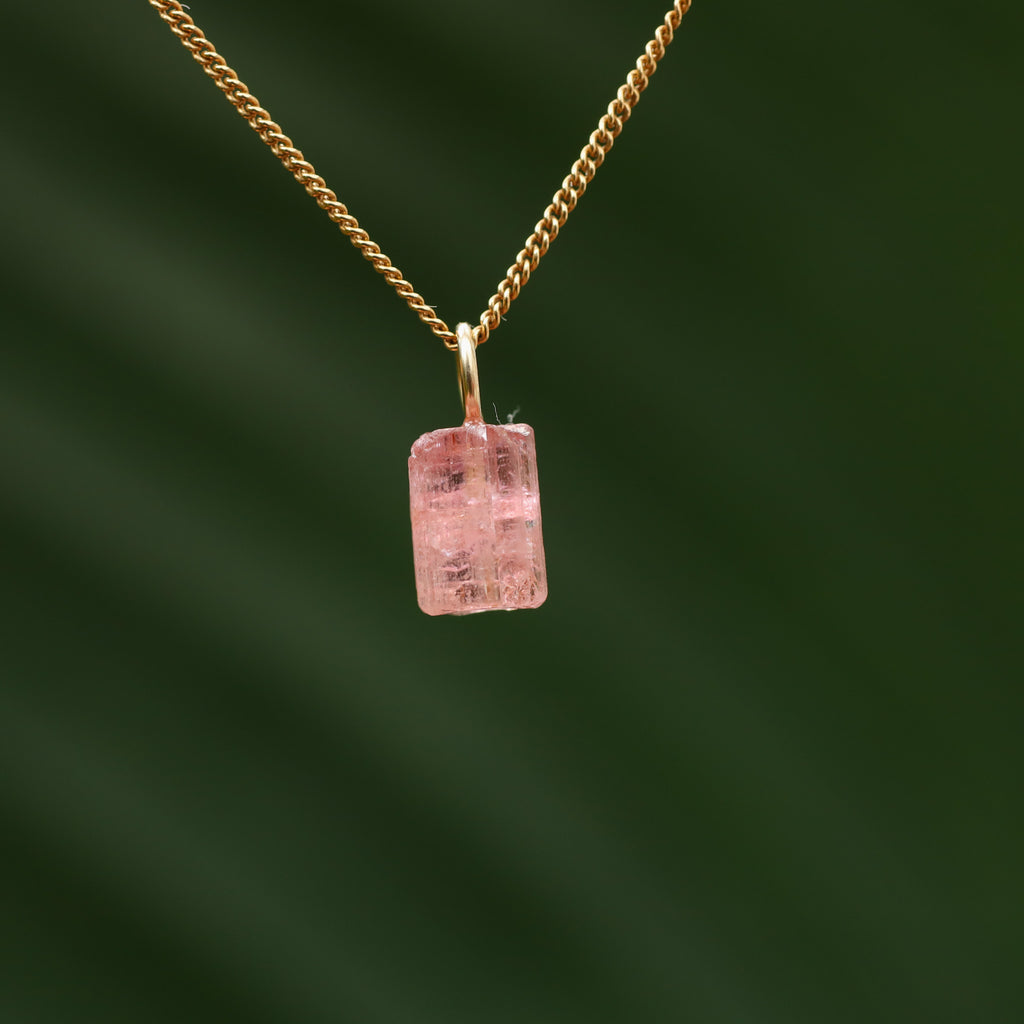 Ruwe roze Toermalijn