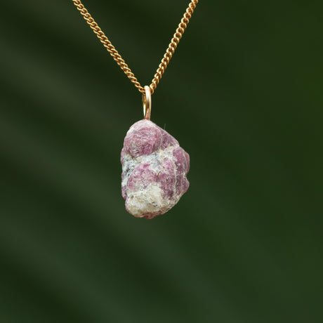 Ruwe Spinel