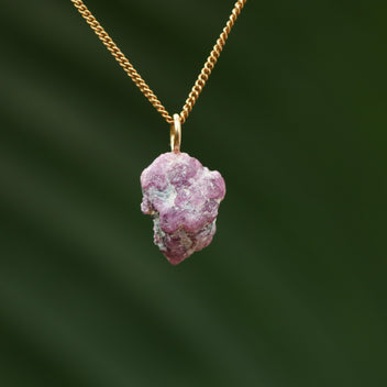 Ruwe Spinel