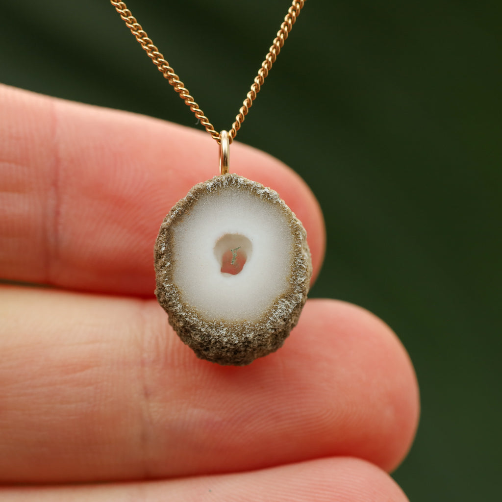 Chalcedoon met mosagaat stalactiet - India