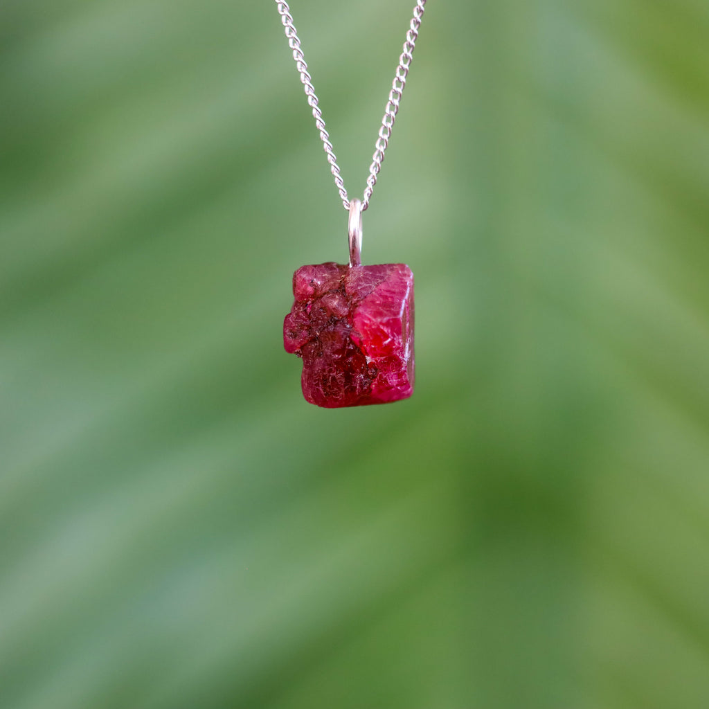 Spinel Hanger