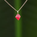 Ruwe spinel hanger