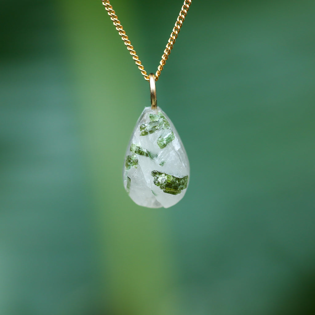 Groene Toermalijn in kwarts