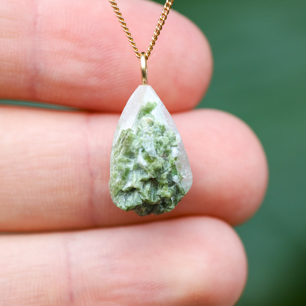 Groene Toermalijn in kwarts