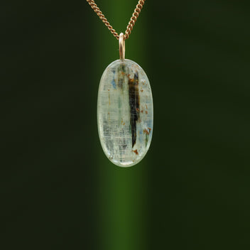 Kyaniet, groen met blauw