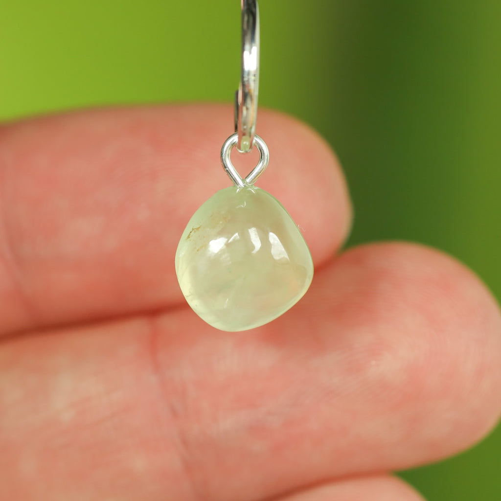 Prehniet oorringbedel