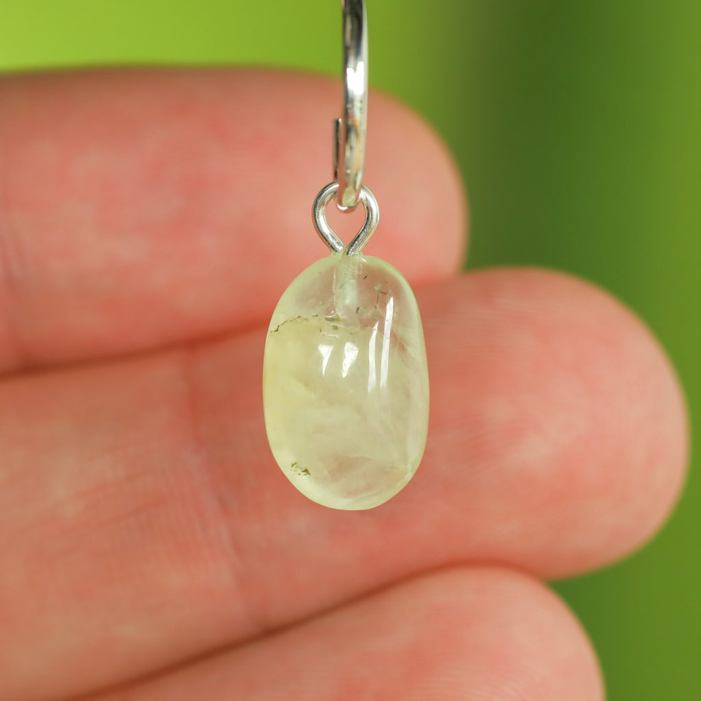 Prehniet oorringbedel