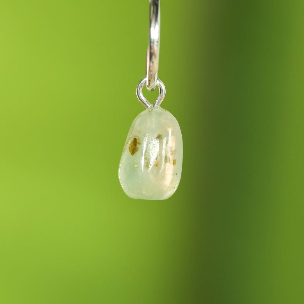 Prehniet oorringbedel