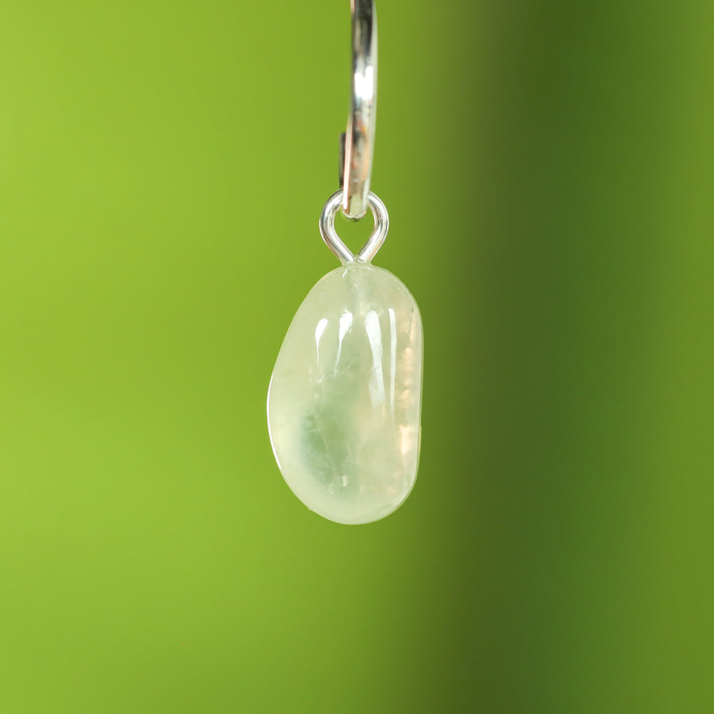 Prehniet oorringbedel