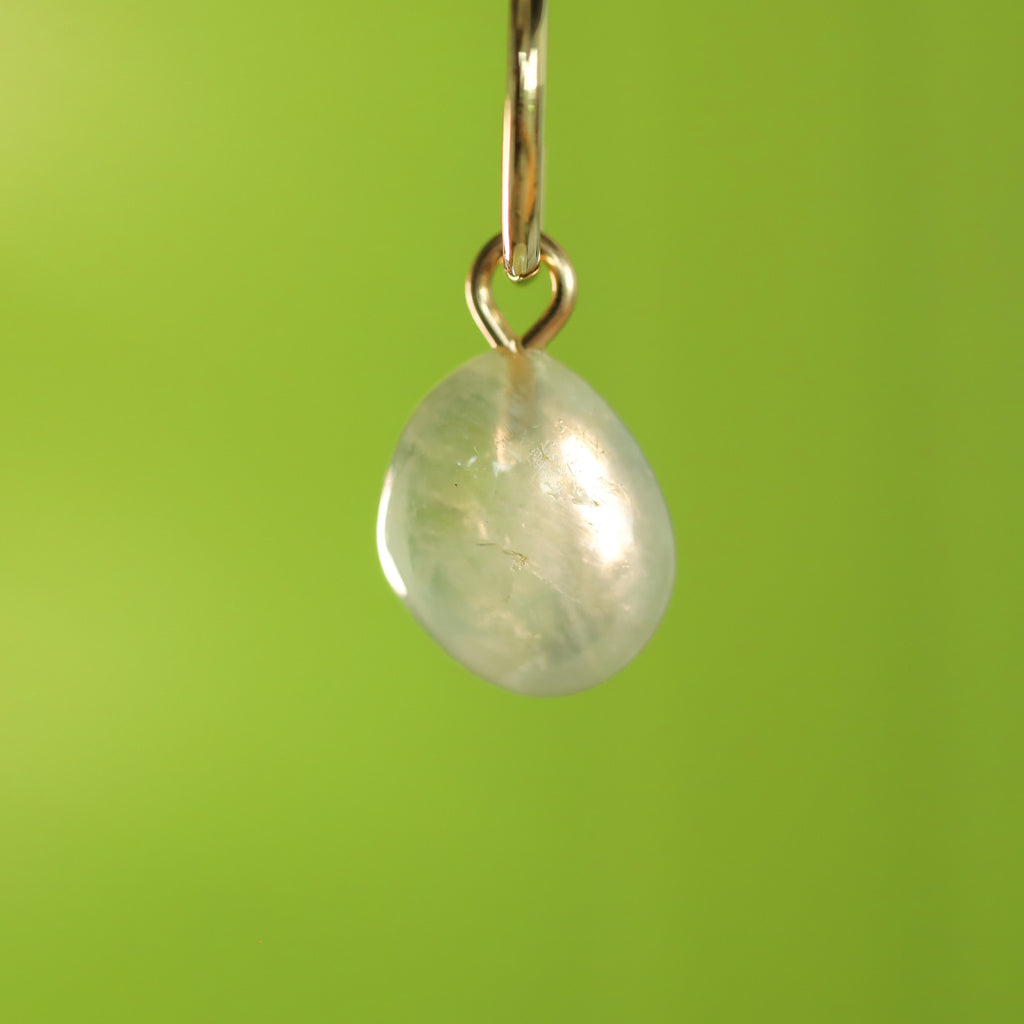 Prehniet oorringbedel