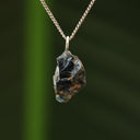 Ruwe blauwe spinel hanger