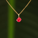 Ruwe spinel hanger