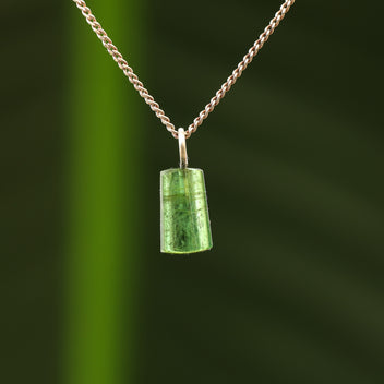 Groene toermalijn hanger