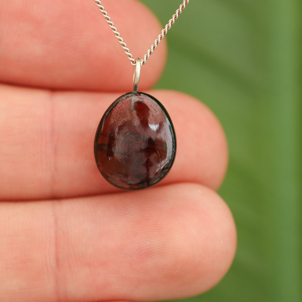 Rode Granaat - India