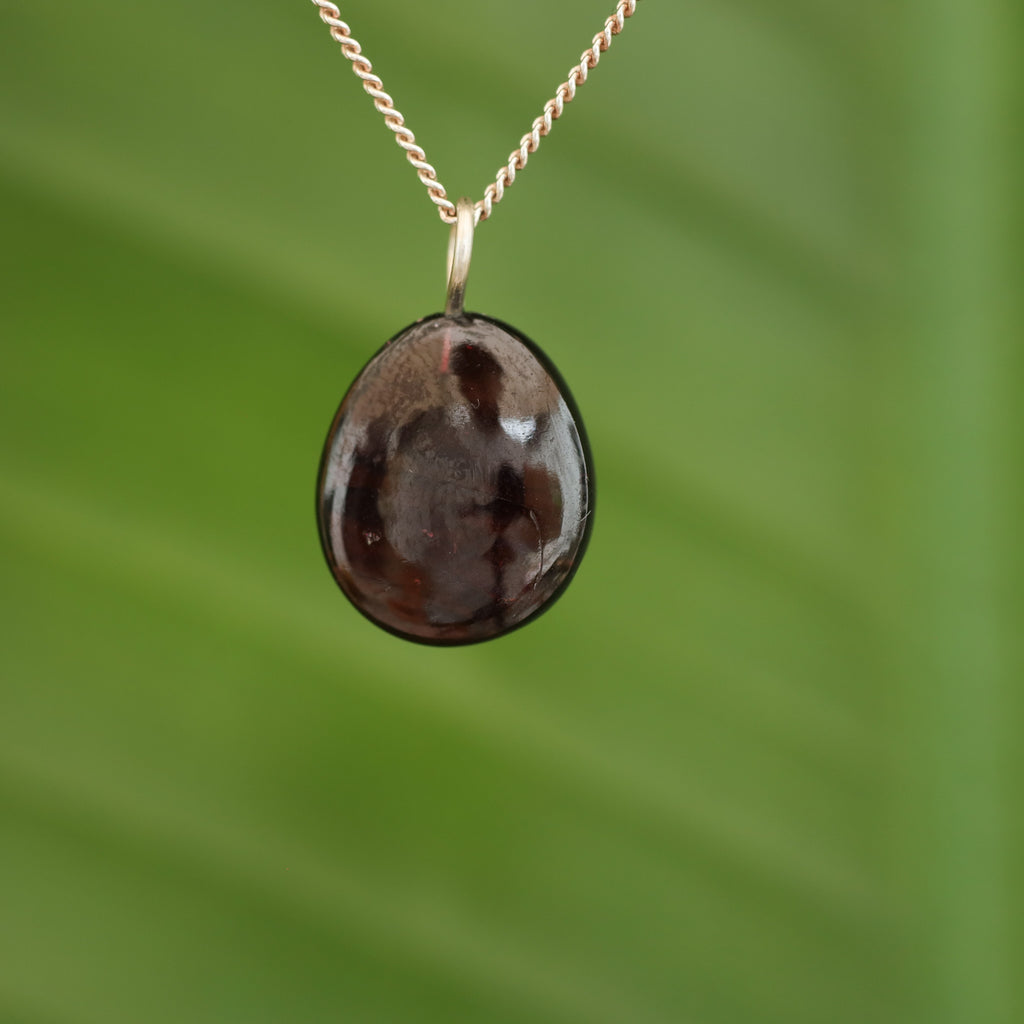 Rode Granaat - India