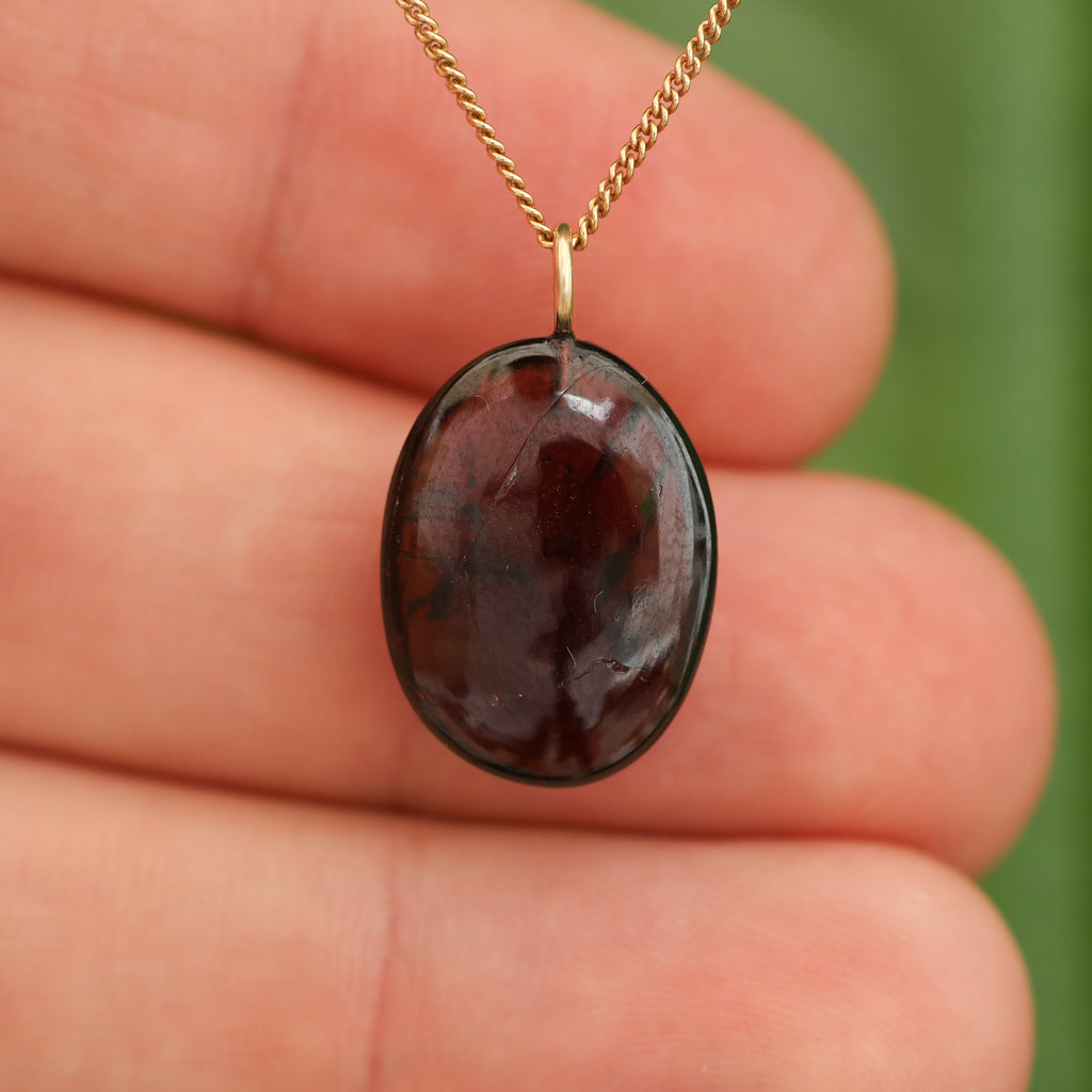 Rode Granaat - India