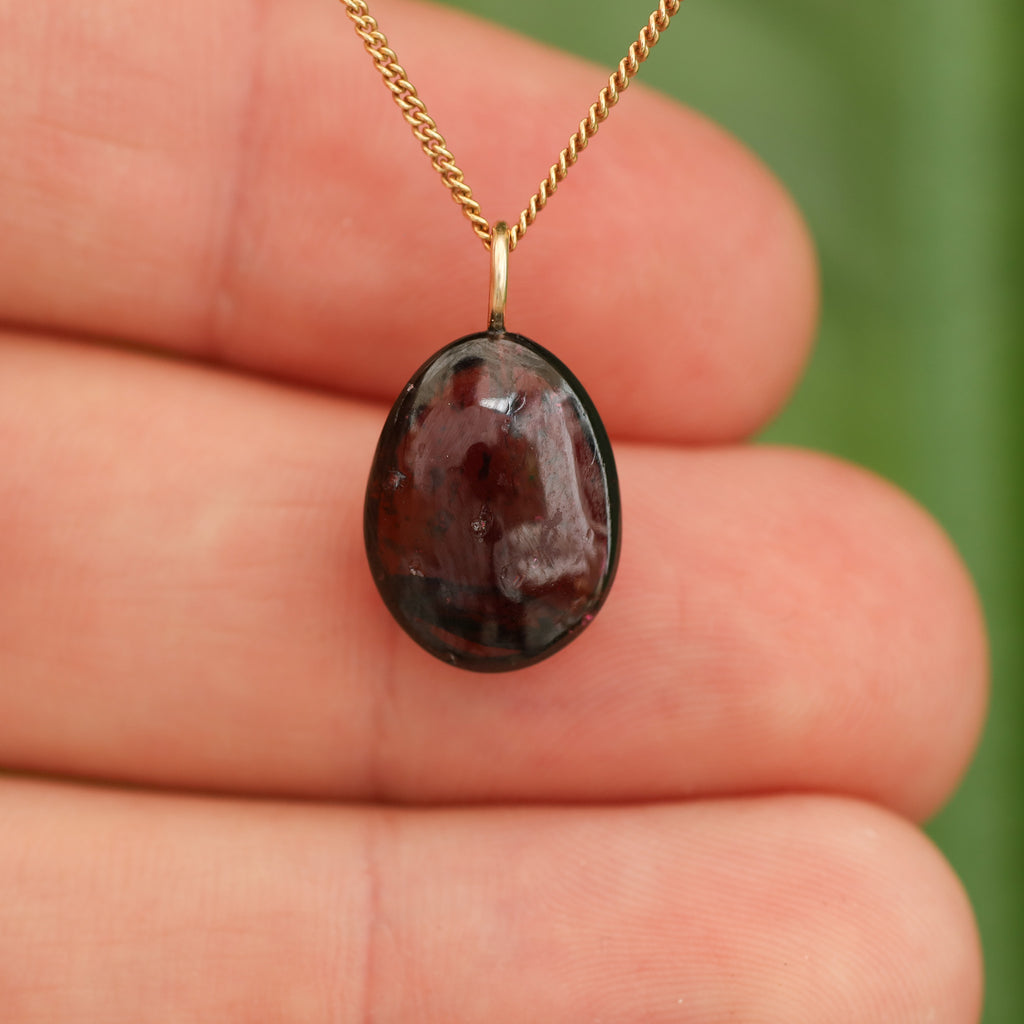 Rode Granaat - India