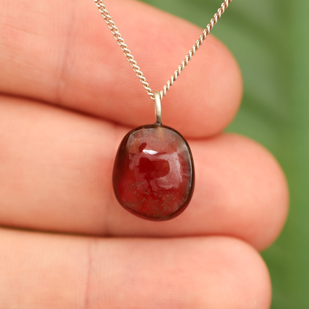 Hessoniet Granaat - India