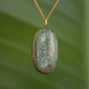 Groene kyaniet hanger