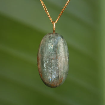 Green kyanite pendant