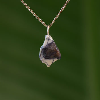 Tiffany stone hanger