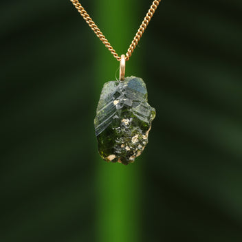 Ruwe groene titaniet