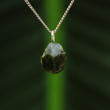 Ruwe groene titaniet