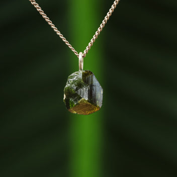 Ruwe groene titaniet
