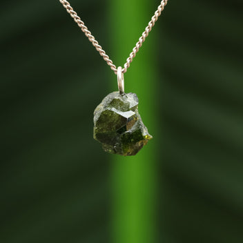 Ruwe groene titaniet