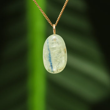 Kyaniet hanger, groen met blauw