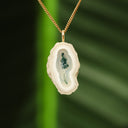 Chalcedoon met mosagaat hanger