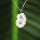 Chalcedoon met mosagaat hanger