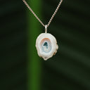 Chalcedoon met mosagaat hanger