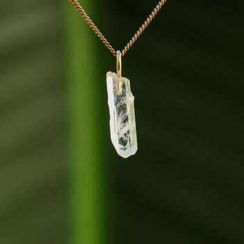 Ruwe bergkristal hanger