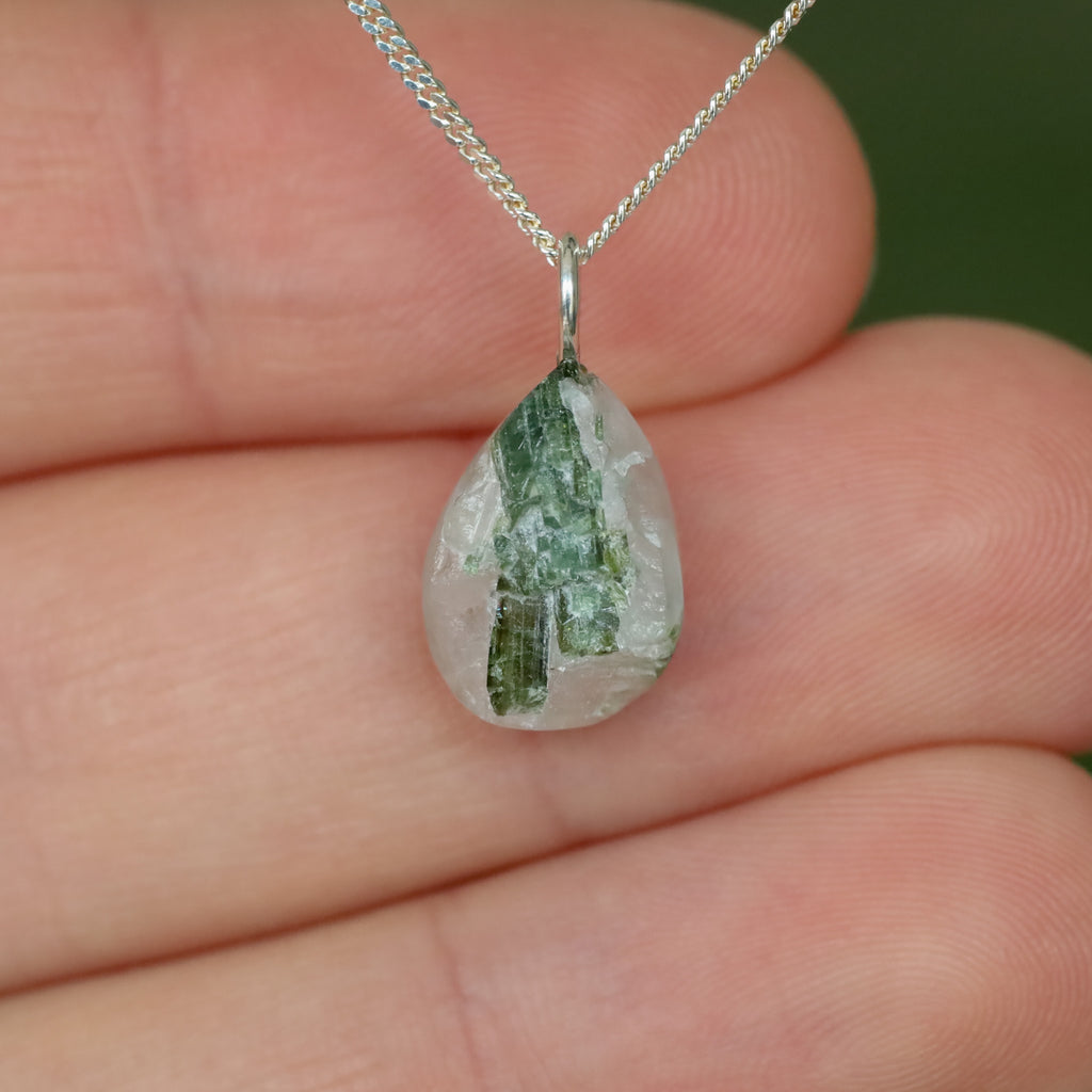 Groene Toermalijn in kwarts