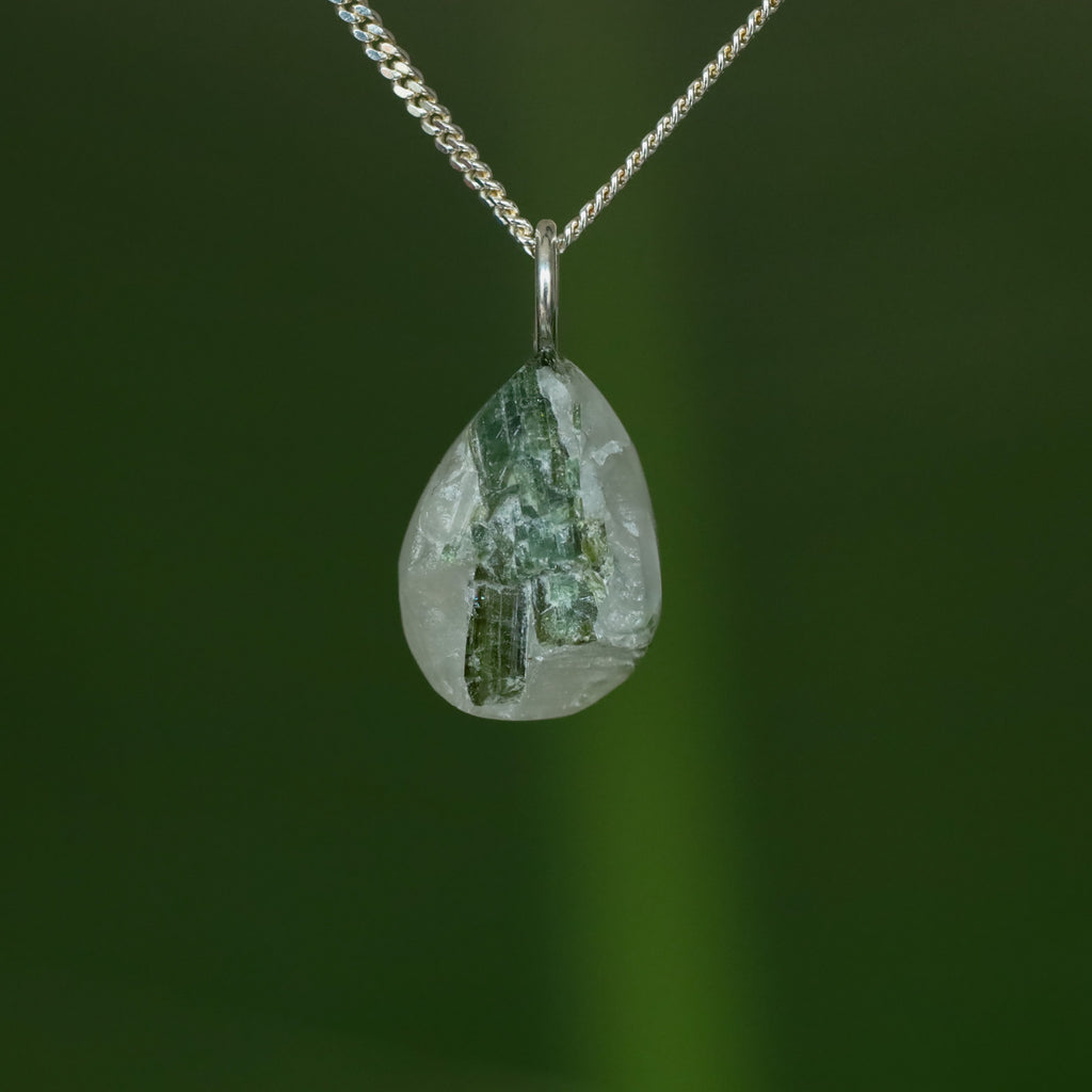 Groene Toermalijn in kwarts