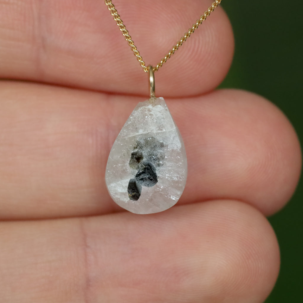 Groene Toermalijn in kwarts